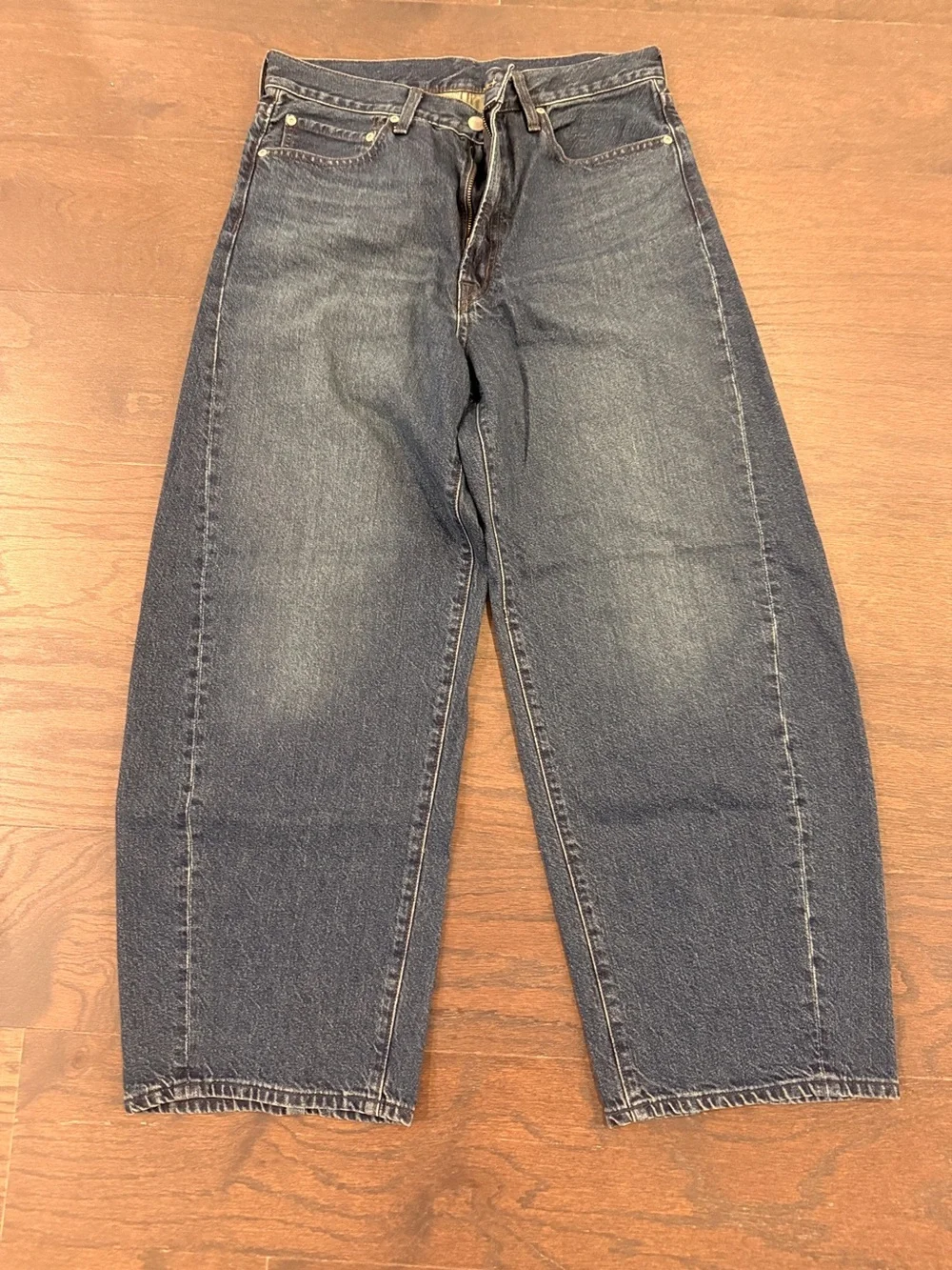 Classic Men's Dark Wash Jeans - Relaxed Straight Fit